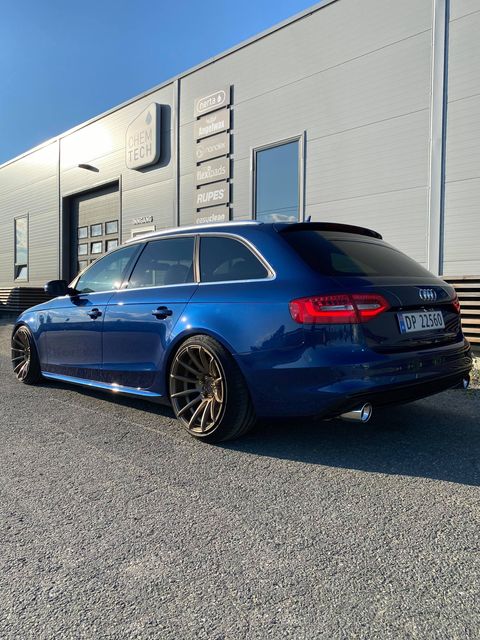 AudiA4