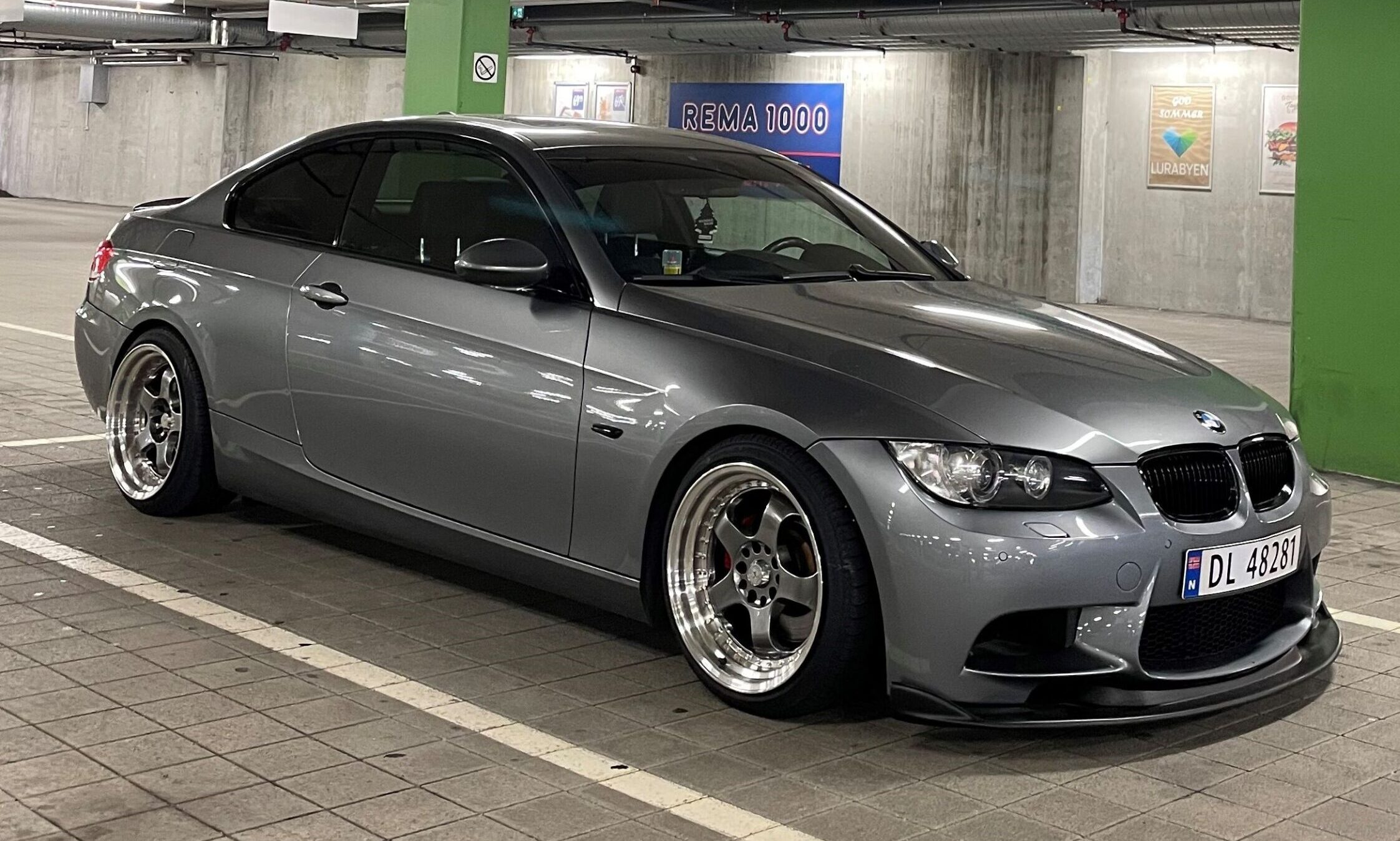 2008 BMW E90 med D-005 felger