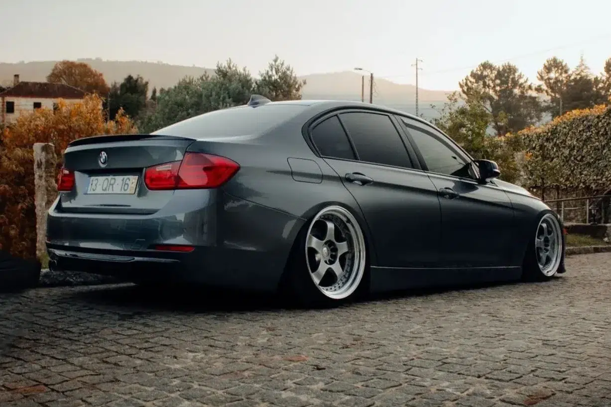 BMW-F30