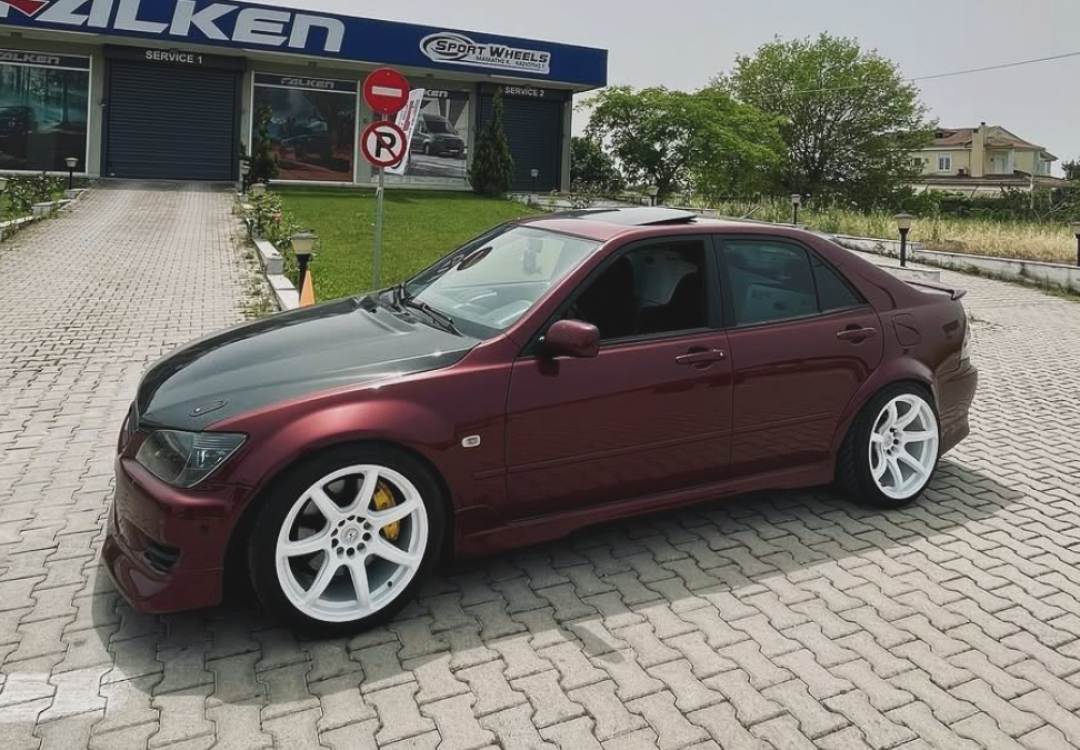 Kilde: @liontis / Instagram